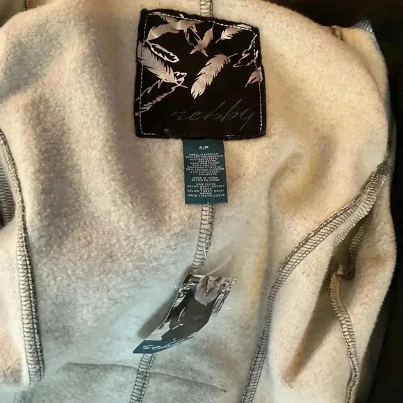 Sebby Hooded Jacket. Grey with black hood fleece lined. Missing belt. Size small - Picture 4 of 6